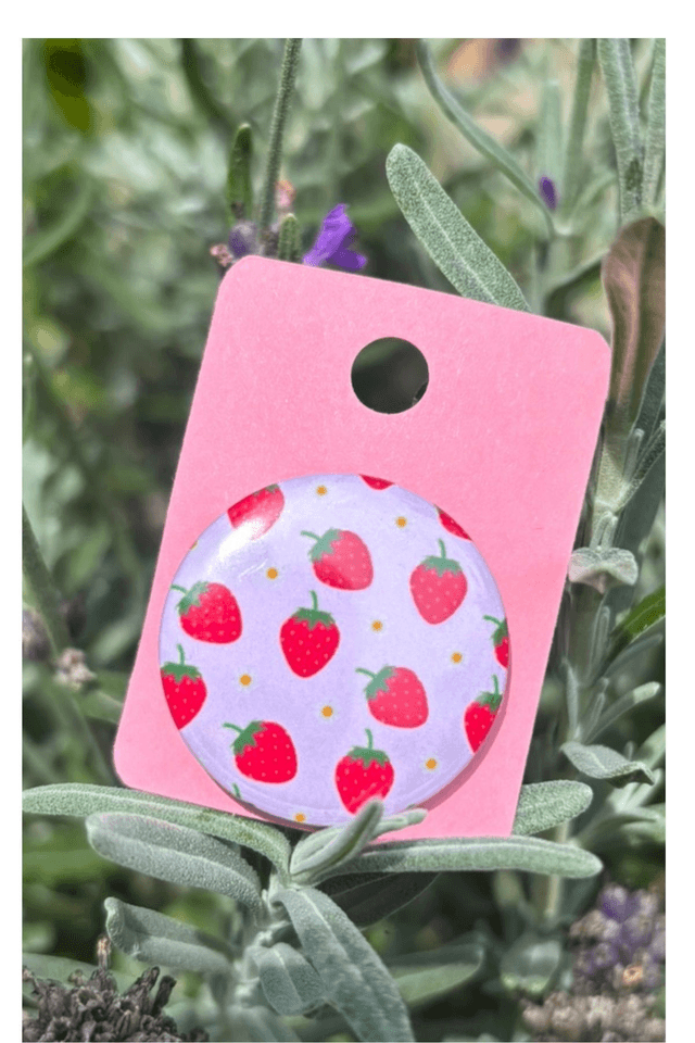 Strawberry &amp; Flower - 25mm Button Badge