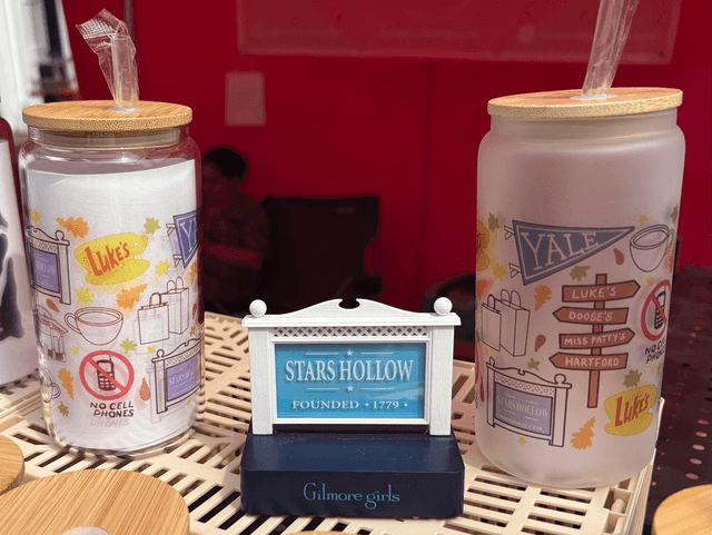  Stars Hollow | Gilmore Girls Inspired - Sublimated Glass Can with Bamboo Lid and Straw