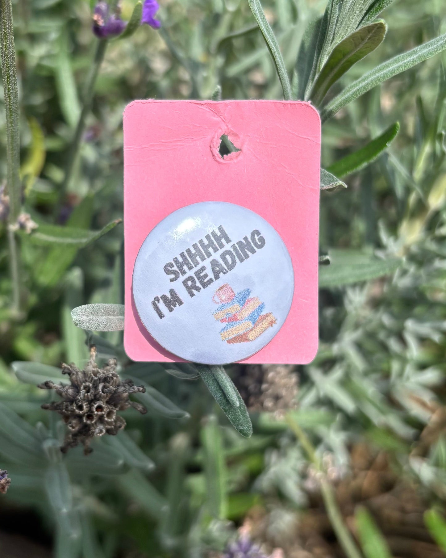 "Shhh... I'm Reading" 25mm Badge